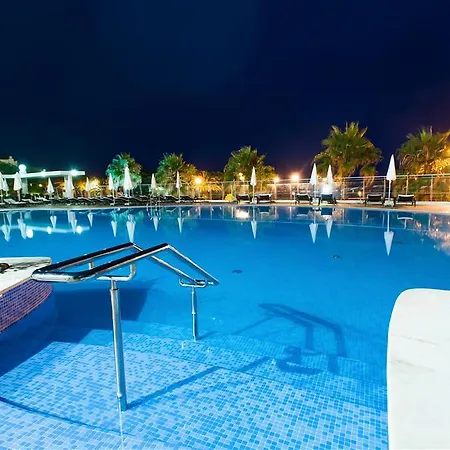 Отель Melia Madeira Mare Фуншал
