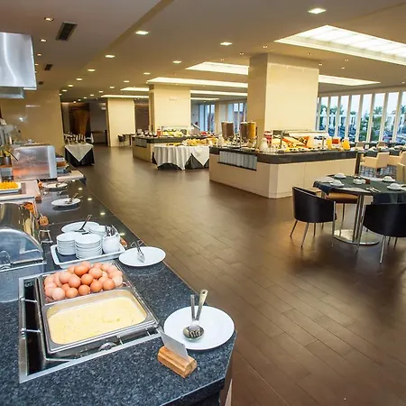 Отель Melia Madeira Mare 5*